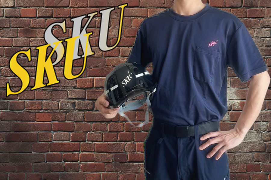 夏用制服を着用したスタッフの写真（全面）