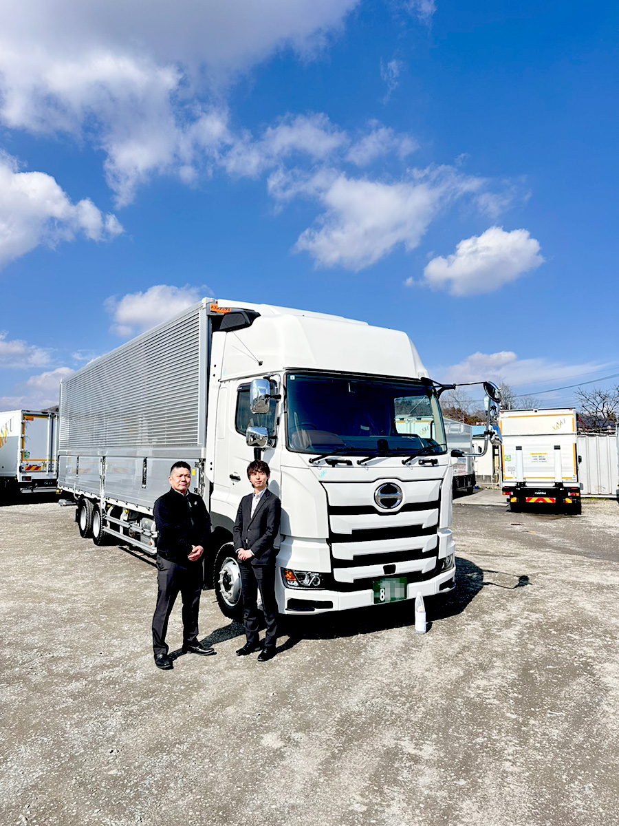 厚木市・愛甲郡愛川町の運送会社 エスケイユニオン株式会社 大型ウイング車 納車完了4